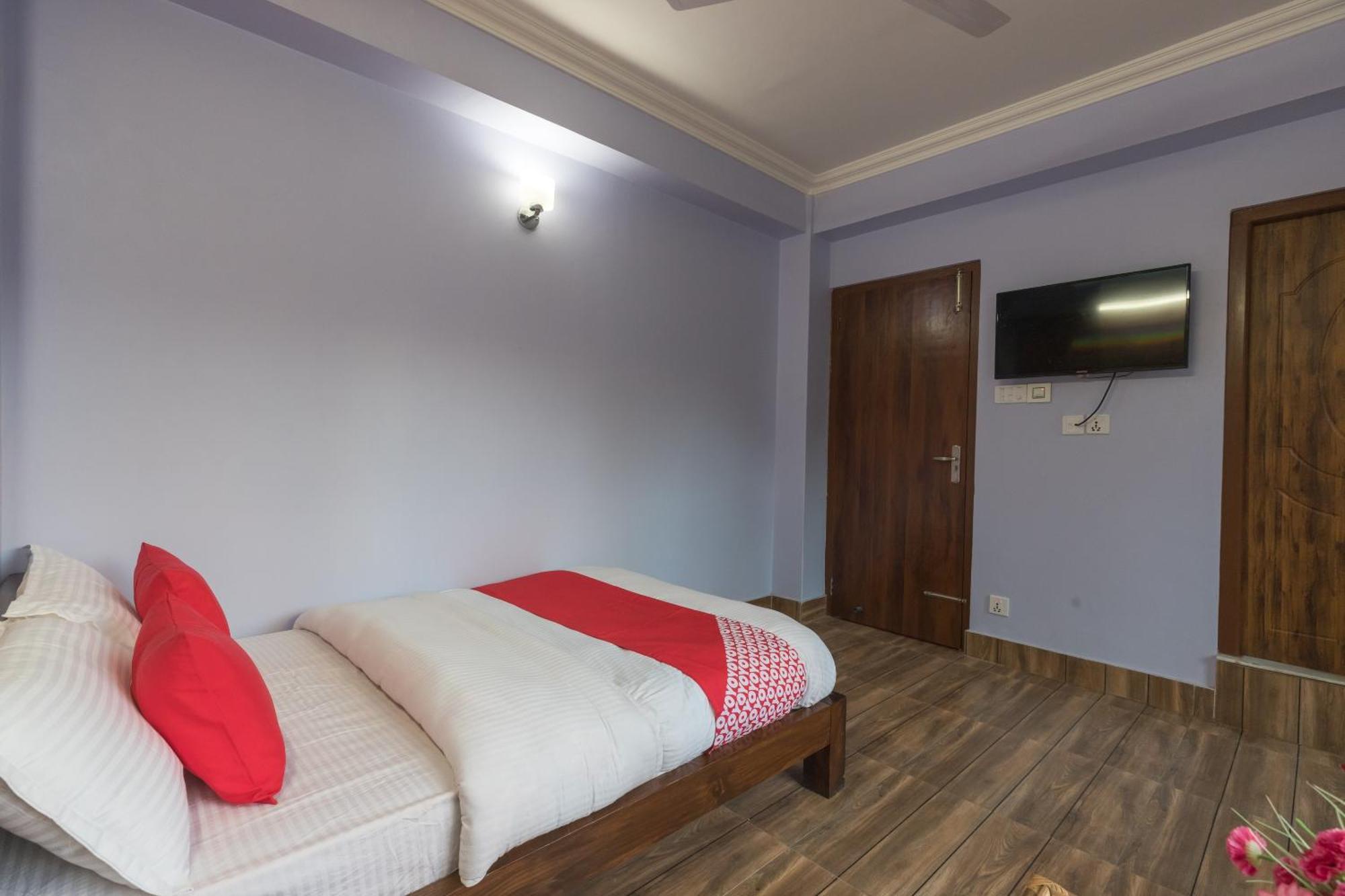 OYO 729 Hotel Era Balaju Buitenkant foto